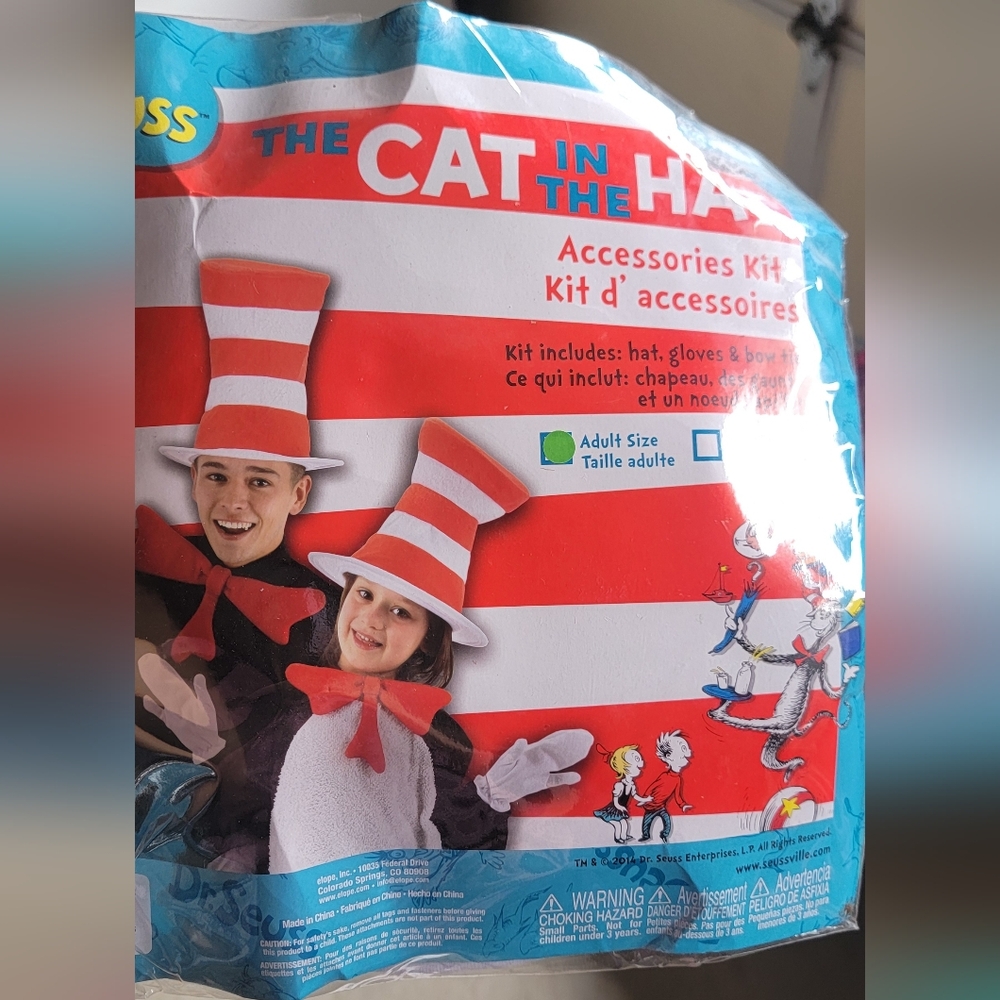🎃🎃🎃🎃Dr. Seuss Red and White Cat in the Hat Kit